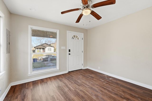 2838 Frost Avenue, Dallas, TX 75215