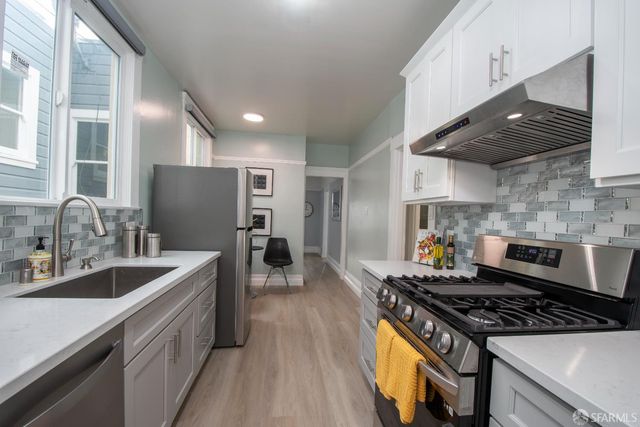 1482 18th Avenue, San Francisco, CA 94122