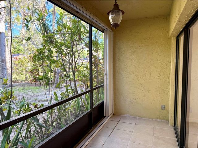 400 18th Street B4, Vero Beach, FL 32960