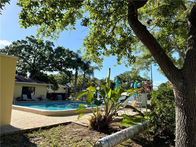 400 18th Street B4, Vero Beach, FL 32960