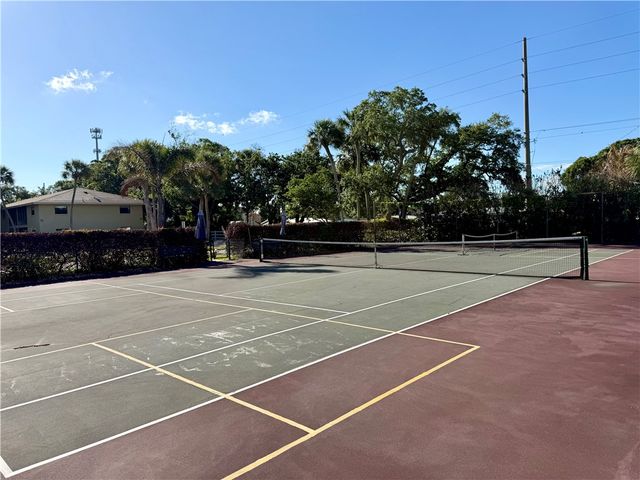 400 18th Street B4, Vero Beach, FL 32960