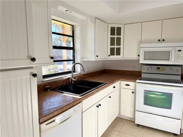 400 18th Street B4, Vero Beach, FL 32960