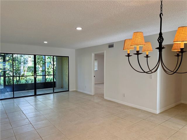 400 18th Street B4, Vero Beach, FL 32960