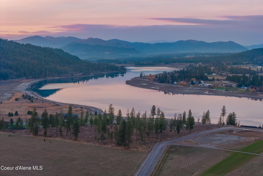 NNA Woodchuck Dr, Lot 15, Priest River, ID 83856