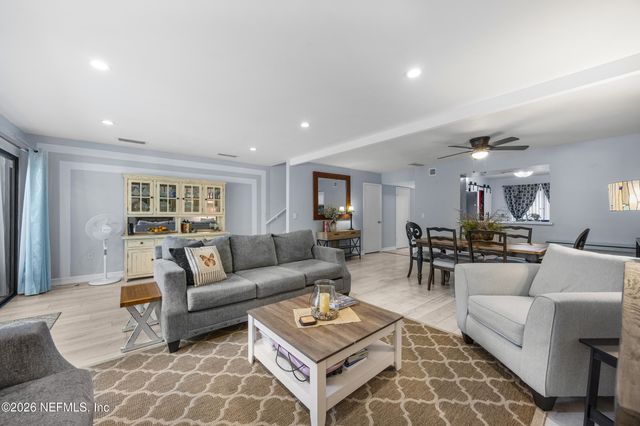 7852 PLAYA DEL REY Court, Jacksonville, FL 32256