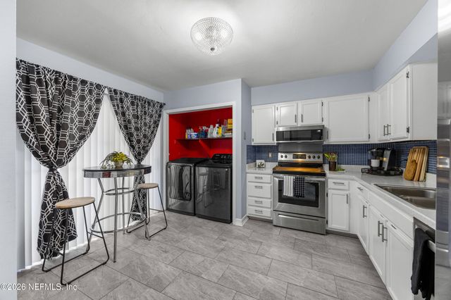 7852 PLAYA DEL REY Court, Jacksonville, FL 32256