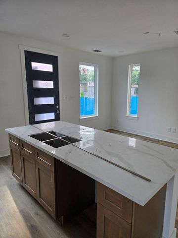 1206 Schweikhardt Street D, Houston, TX 77020