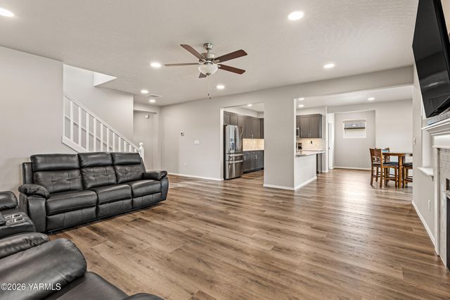 2309 S 58th Ave, Yakima, WA 98903