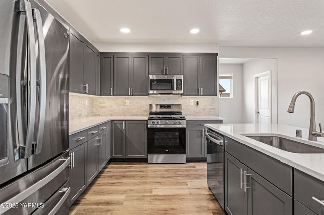 2309 S 58th Ave, Yakima, WA 98903