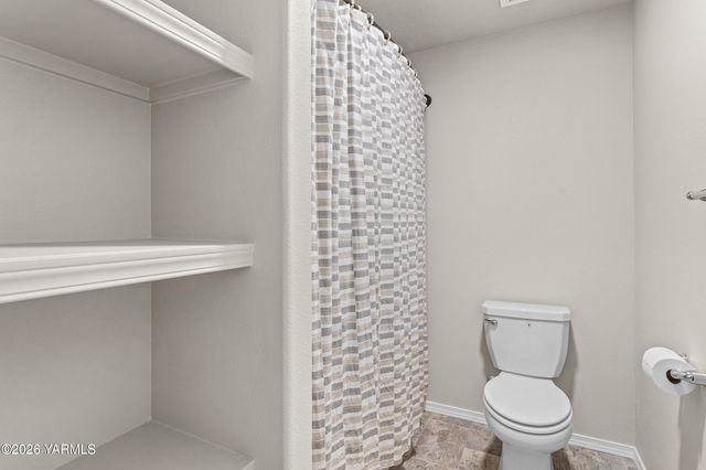 2309 S 58th Ave, Yakima, WA 98903