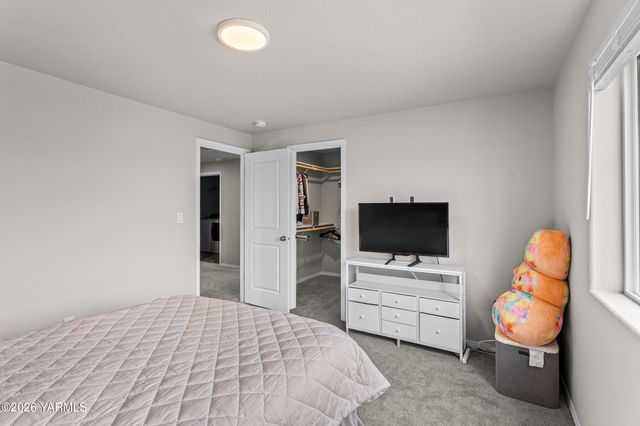 2309 S 58th Ave, Yakima, WA 98903