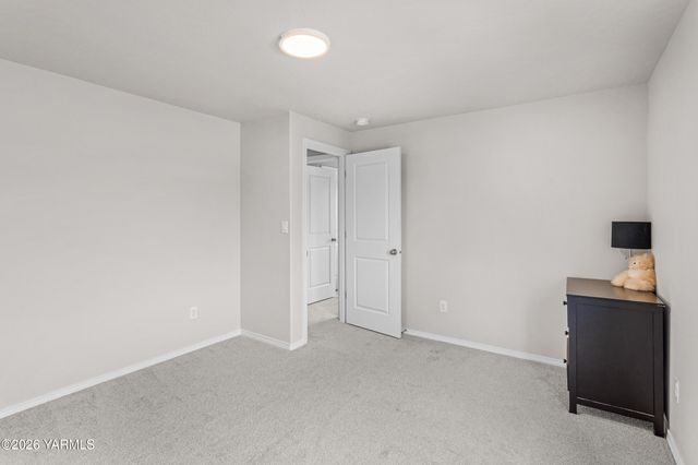 2309 S 58th Ave, Yakima, WA 98903