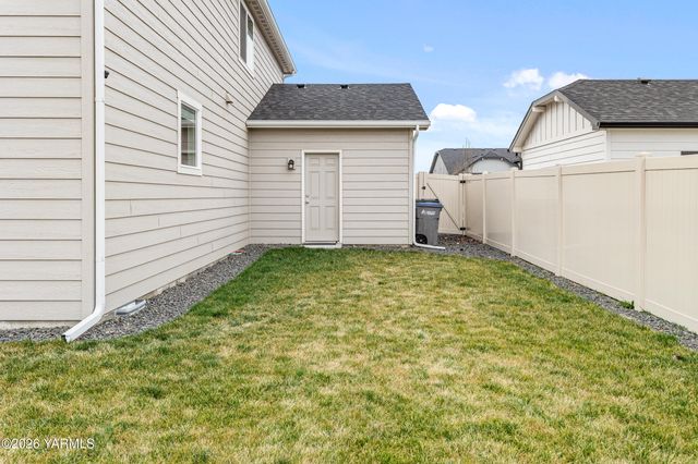 2309 S 58th Ave, Yakima, WA 98903