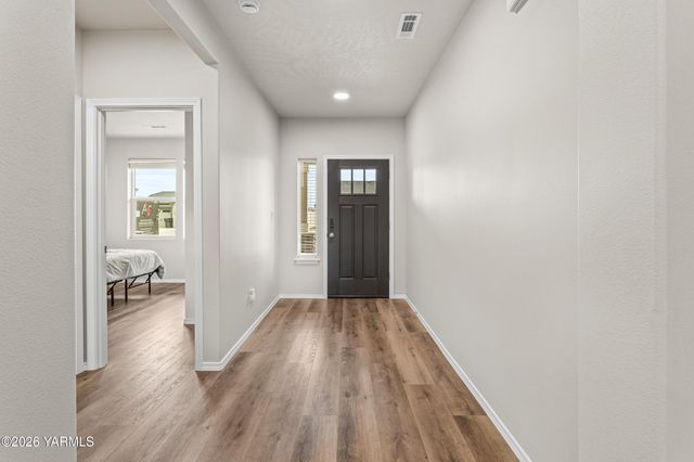 2309 S 58th Ave, Yakima, WA 98903