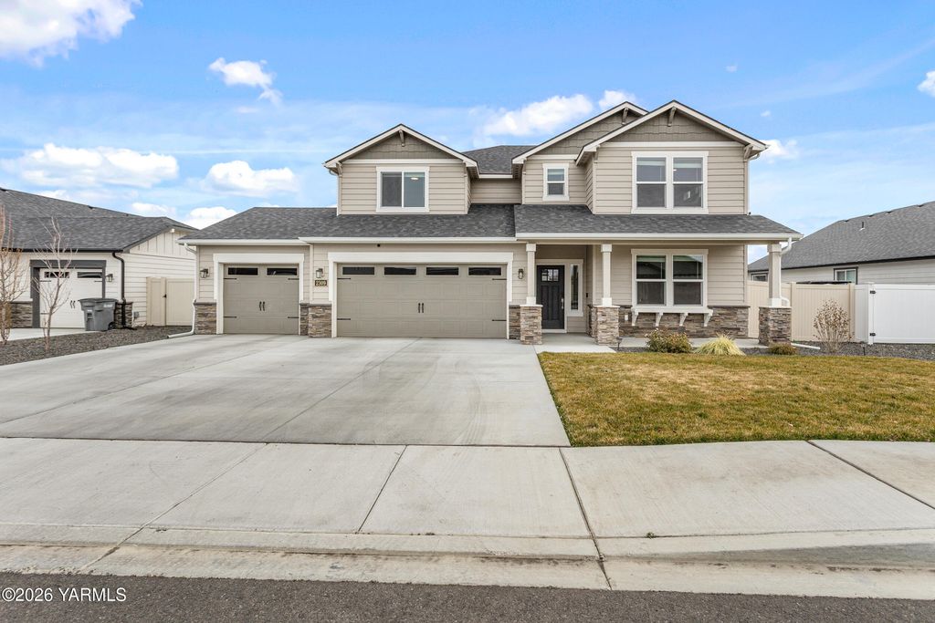 2309 S 58th Ave, Yakima, WA 98903