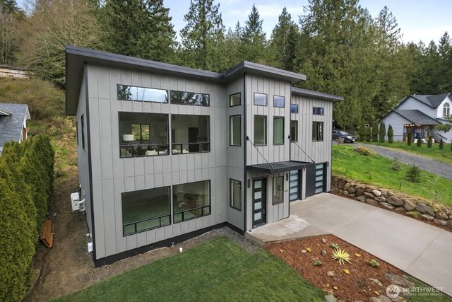 647 Rainbow Drive, Sedro Woolley, WA 98284