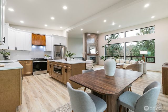 647 Rainbow Drive, Sedro Woolley, WA 98284