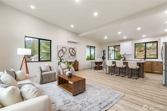 647 Rainbow Drive, Sedro Woolley, WA 98284