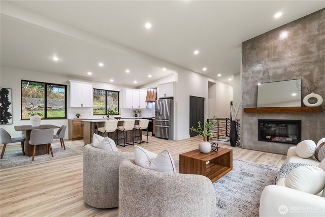 647 Rainbow Drive, Sedro Woolley, WA 98284