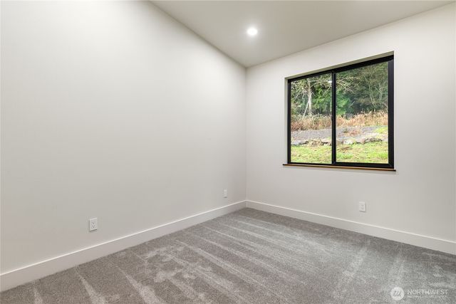 647 Rainbow Drive, Sedro Woolley, WA 98284