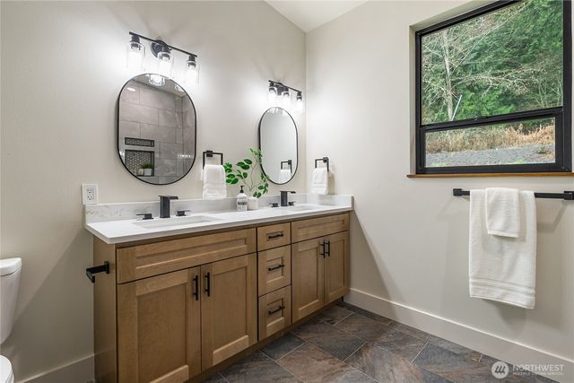 647 Rainbow Drive, Sedro Woolley, WA 98284