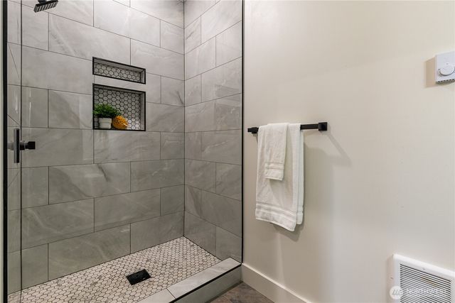 647 Rainbow Drive, Sedro Woolley, WA 98284