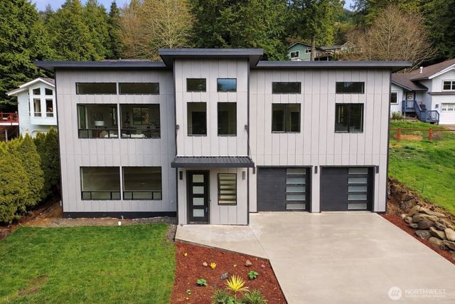 647 Rainbow Drive, Sedro Woolley, WA 98284