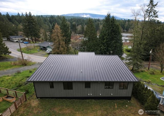 647 Rainbow Drive, Sedro Woolley, WA 98284