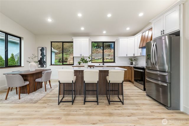 647 Rainbow Drive, Sedro Woolley, WA 98284