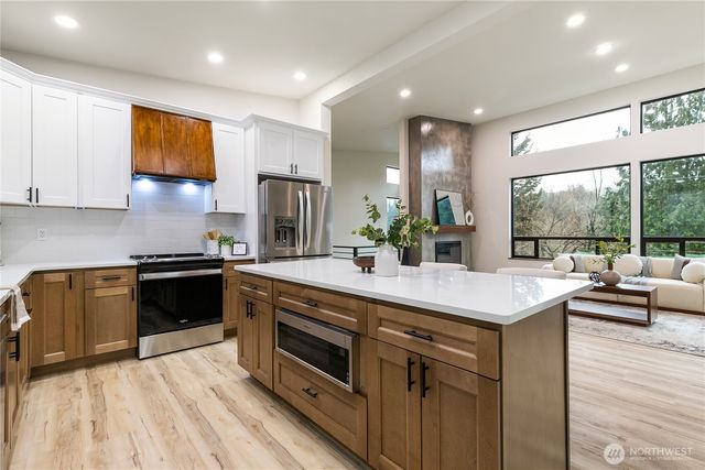 647 Rainbow Drive, Sedro Woolley, WA 98284