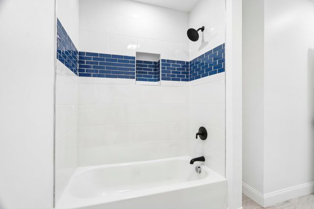 21 Rockwood Heights Rd, Manchester, MA 01944