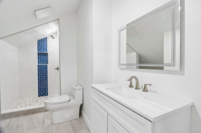 21 Rockwood Heights Rd, Manchester, MA 01944