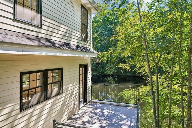 21 Rockwood Heights Rd, Manchester, MA 01944
