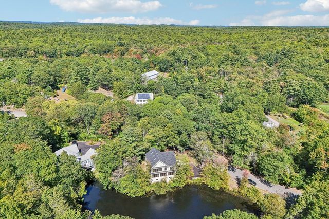 21 Rockwood Heights Rd, Manchester, MA 01944