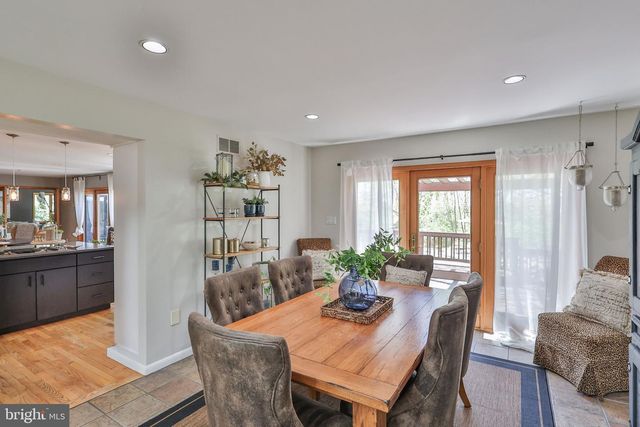 337 WOODLINE RD, Nazareth, PA 18064