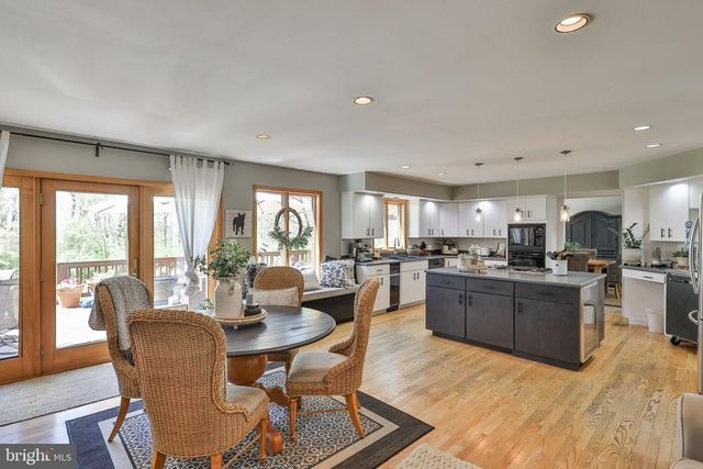 337 WOODLINE RD, Nazareth, PA 18064