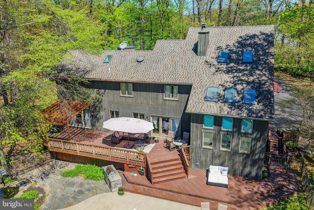 337 WOODLINE RD, Nazareth, PA 18064