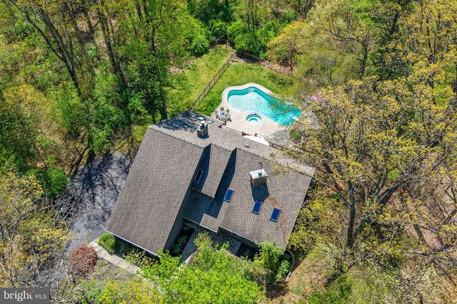337 WOODLINE RD, Nazareth, PA 18064