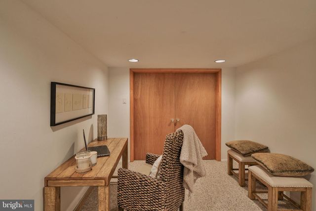 337 WOODLINE RD, Nazareth, PA 18064