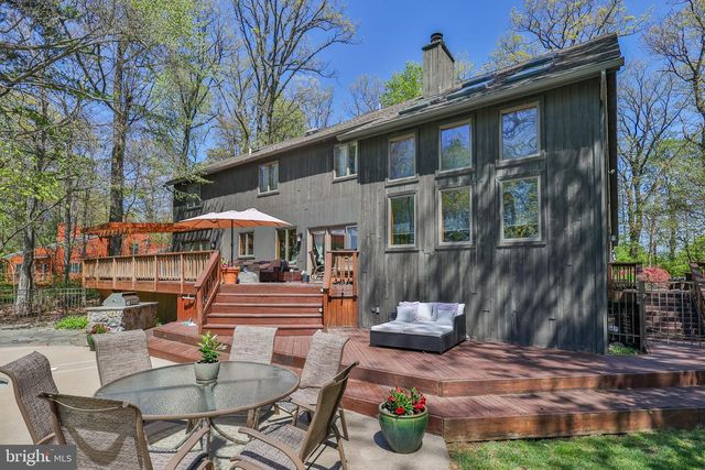 337 WOODLINE RD, Nazareth, PA 18064
