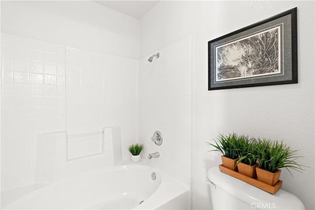 1364 Da Vinci, San Jacinto, CA 92583