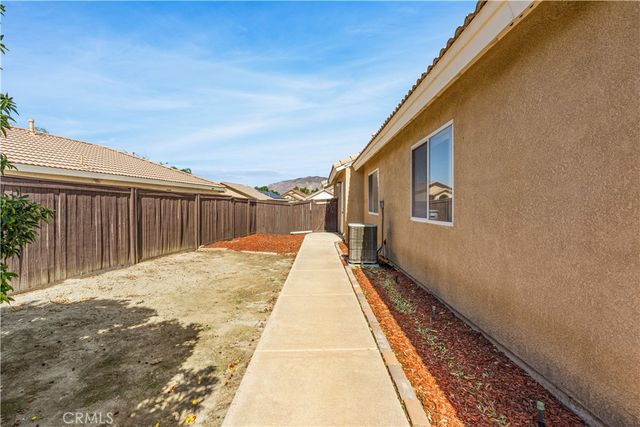 1364 Da Vinci, San Jacinto, CA 92583