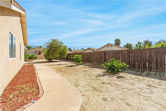 1364 Da Vinci, San Jacinto, CA 92583