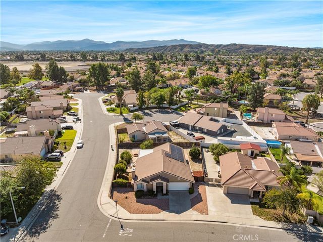1364 Da Vinci, San Jacinto, CA 92583