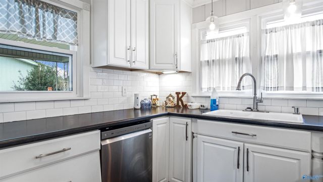 204 Prospect Drive SW, Hartselle, AL 35640