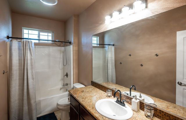 13787 Walter Avenue, Redding, CA 96003