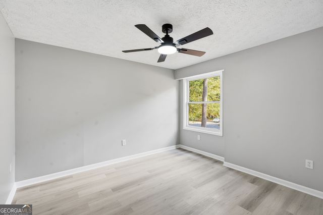 210 Rosewood Drive, Fayetteville, GA 30214