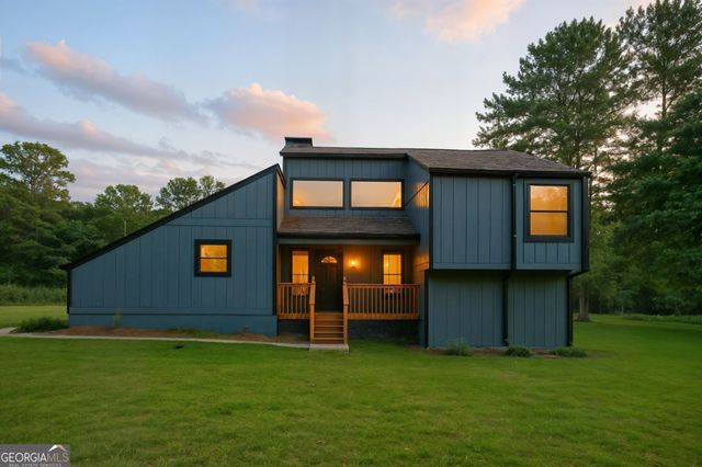 210 Rosewood Drive, Fayetteville, GA 30214