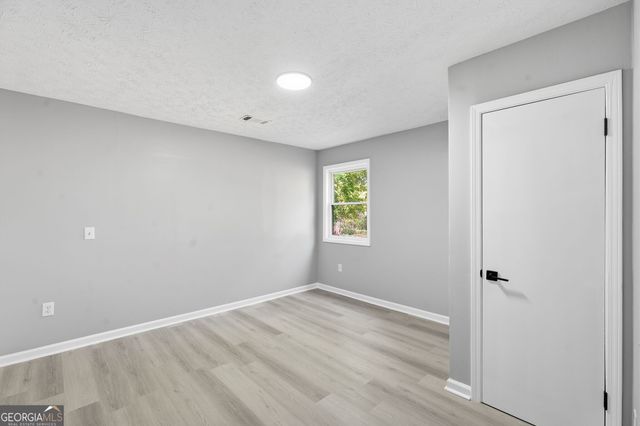 210 Rosewood Drive, Fayetteville, GA 30214