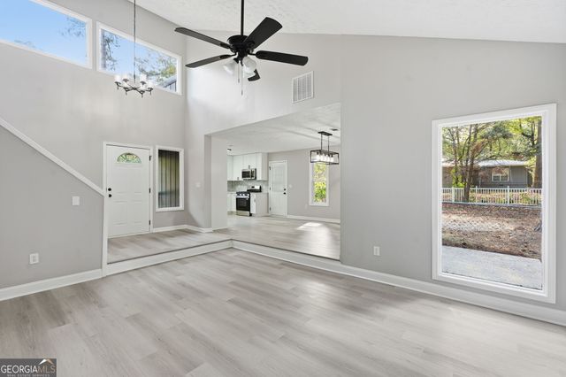 210 Rosewood Drive, Fayetteville, GA 30214